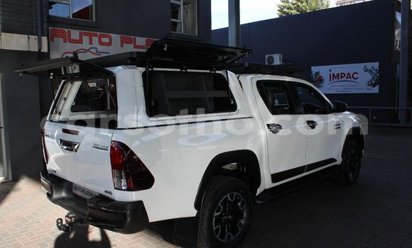 اشتري مستعمل Toyota Hilux White سيارة في Maseru في Maseru اشتري مستعمل Toyota Hilux White سيارة في Maseru في Maseru