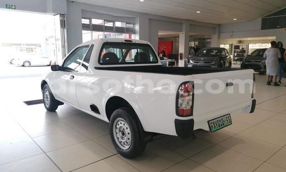 Sayi Na hannu Ford B-MAX White Mota in Maseru a Maseru Sayi Na hannu Ford B-MAX White Mota in Maseru a Maseru