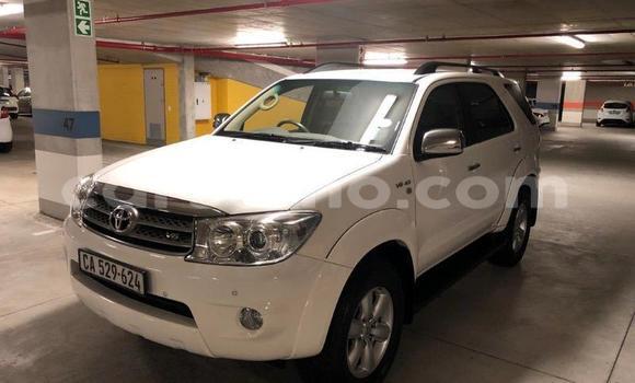 Sayi Na hannu Toyota Fortuner White Mota in Maputsoe a Leribe Sayi Na hannu Toyota Fortuner White Mota in Maputsoe a Leribe