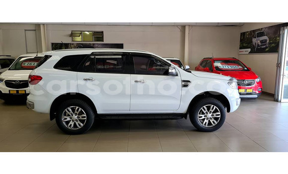 اشتري مستعمل FORD MUSTANG White سيارة في Maseru في Maseru اشتري مستعمل FORD MUSTANG White سيارة في Maseru في Maseru