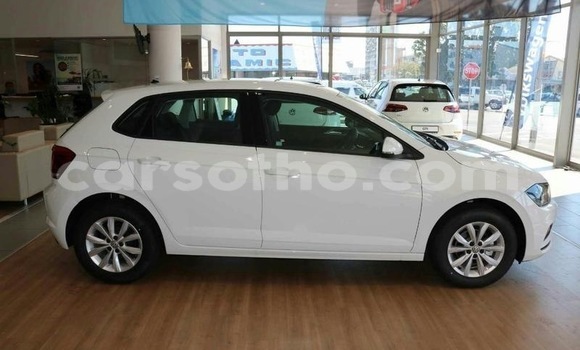 اشتري مستعمل Volkswagen Polo White سيارة في Maseru في Maseru اشتري مستعمل Volkswagen Polo White سيارة في Maseru في Maseru