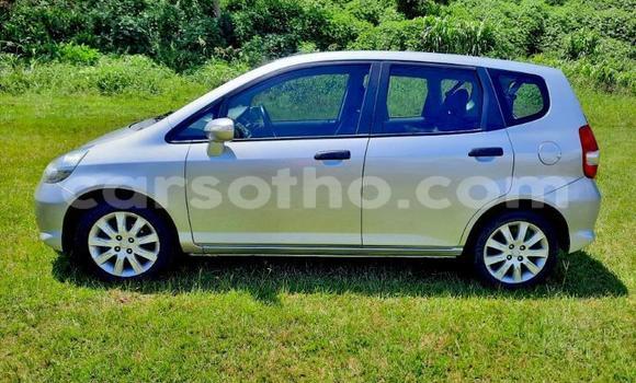 Sayi Na hannu Honda FIT Silver Mota in Maseru a Maseru Sayi Na hannu Honda FIT Silver Mota in Maseru a Maseru
