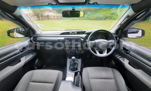 Buy Used Toyota Hilux White Car in Maseru in Maseru Buy Used Toyota Hilux White Car in Maseru in Maseru