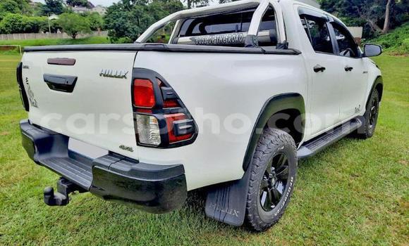Buy Used Toyota Hilux White Car in Maseru in Maseru Buy Used Toyota Hilux White Car in Maseru in Maseru