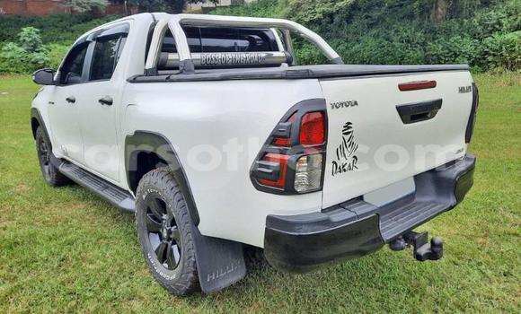 Buy Used Toyota Hilux White Car in Maseru in Maseru Buy Used Toyota Hilux White Car in Maseru in Maseru