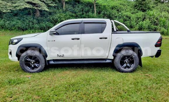 Buy Used Toyota Hilux White Car in Maseru in Maseru Buy Used Toyota Hilux White Car in Maseru in Maseru