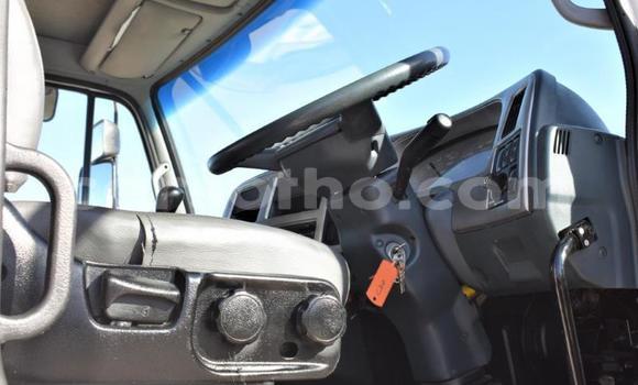 Sayi Na hannu Nissan UD White Babbar mota in Maseru a Maseru Sayi Na hannu Nissan UD White Babbar mota in Maseru a Maseru