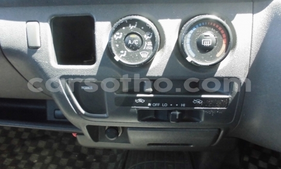 اشتري مستعمل Toyota Hiace Silver سيارة في Maseru في Maseru اشتري مستعمل Toyota Hiace Silver سيارة في Maseru في Maseru