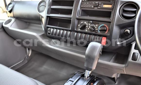 Sayi Na hannu Hino 300 Series White Babbar mota in Maseru a Maseru Sayi Na hannu Hino 300 Series White Babbar mota in Maseru a Maseru