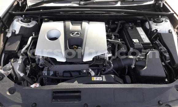 Sayi Na hannu Lexus ES White Mota in Maseru a Maseru Sayi Na hannu Lexus ES White Mota in Maseru a Maseru