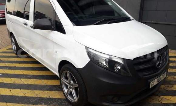 Sayi Na hannu Mercedes-Benz Vito White Mota in Peka a Leribe Sayi Na hannu Mercedes-Benz Vito White Mota in Peka a Leribe