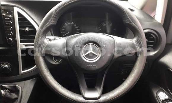 Sayi Na hannu Mercedes-Benz Vito White Mota in Peka a Leribe Sayi Na hannu Mercedes-Benz Vito White Mota in Peka a Leribe