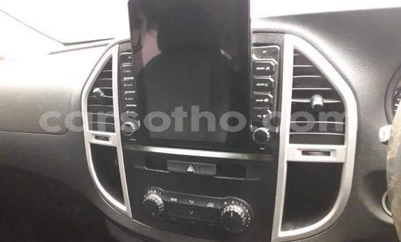 Sayi Na hannu Mercedes-Benz Vito White Mota in Peka a Leribe Sayi Na hannu Mercedes-Benz Vito White Mota in Peka a Leribe