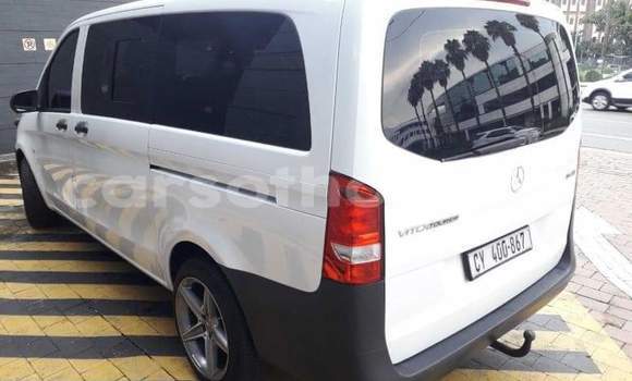 Sayi Na hannu Mercedes-Benz Vito White Mota in Peka a Leribe Sayi Na hannu Mercedes-Benz Vito White Mota in Peka a Leribe