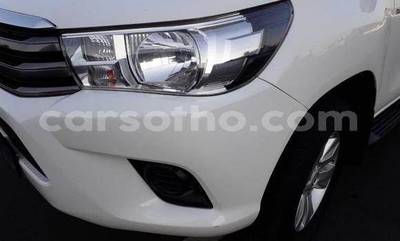 اشتري مستعمل Toyota Hilux White سيارة في Butha Buthe في Butha-Buthe اشتري مستعمل Toyota Hilux White سيارة في Butha Buthe في Butha-Buthe