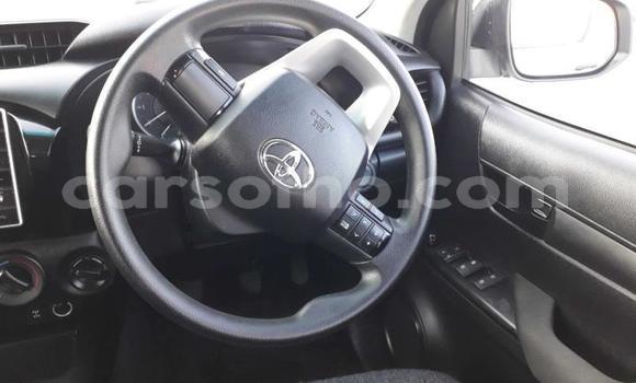 اشتري مستعمل Toyota Hilux White سيارة في Butha Buthe في Butha-Buthe اشتري مستعمل Toyota Hilux White سيارة في Butha Buthe في Butha-Buthe