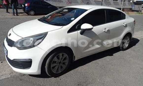 Sayi Na hannu Kia Rio White Mota in Maseru a Maseru Sayi Na hannu Kia Rio White Mota in Maseru a Maseru