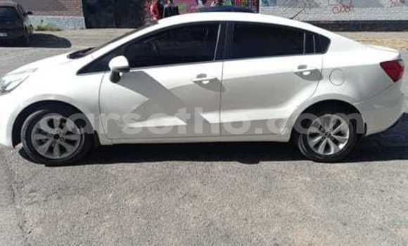 Sayi Na hannu Kia Rio White Mota in Maseru a Maseru Sayi Na hannu Kia Rio White Mota in Maseru a Maseru