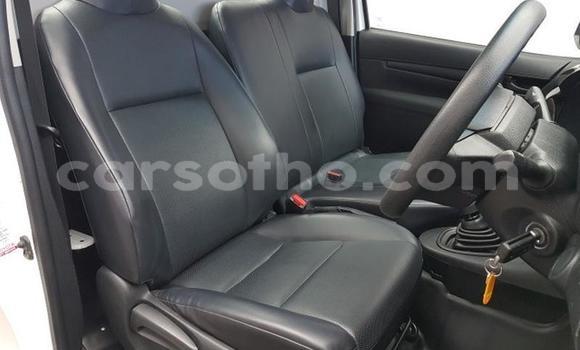 اشتري مستعمل Toyota Hilux White سيارة في Maseru في Maseru اشتري مستعمل Toyota Hilux White سيارة في Maseru في Maseru
