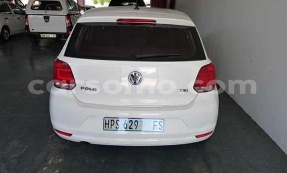 Acheter Occasion Voiture Volkswagen Polo Blanc à Mokhotlong, Berea Acheter Occasion Voiture Volkswagen Polo Blanc à Mokhotlong, Berea