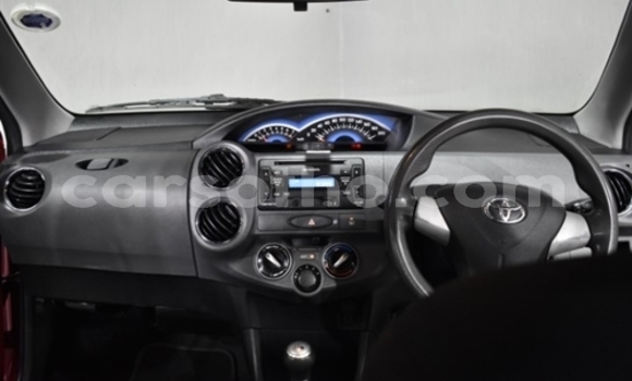 Sayi Na hannu Toyota Etios Red Mota in Maseru a Maseru Sayi Na hannu Toyota Etios Red Mota in Maseru a Maseru