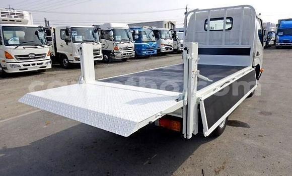 Acheter Occasion Utilitaire Toyota Dyna Blanc à Maseru, Maseru Acheter Occasion Utilitaire Toyota Dyna Blanc à Maseru, Maseru