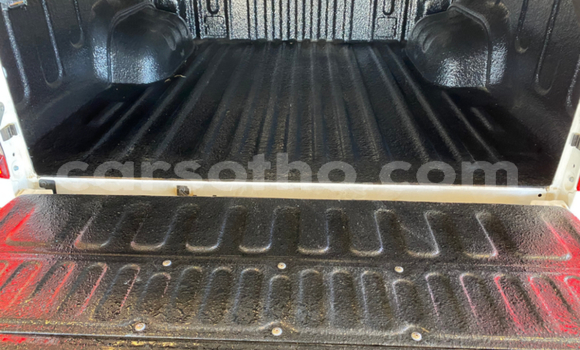 Acheter Occasion Voiture Toyota Hilux Blanc à Maseru, Maseru Acheter Occasion Voiture Toyota Hilux Blanc à Maseru, Maseru