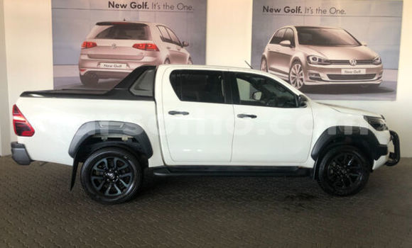 اشتري مستعمل Toyota Hilux White سيارة في Maseru في Maseru اشتري مستعمل Toyota Hilux White سيارة في Maseru في Maseru