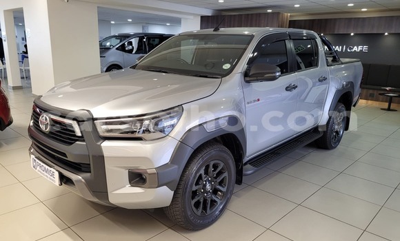 Sayi Na hannu Toyota Hilux Silver Mota in Maseru a Maseru Sayi Na hannu Toyota Hilux Silver Mota in Maseru a Maseru