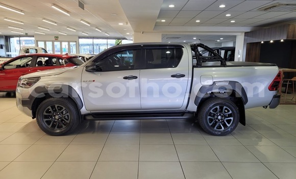 Sayi Na hannu Toyota Hilux Silver Mota in Maseru a Maseru Sayi Na hannu Toyota Hilux Silver Mota in Maseru a Maseru