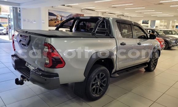 Sayi Na hannu Toyota Hilux Silver Mota in Maseru a Maseru Sayi Na hannu Toyota Hilux Silver Mota in Maseru a Maseru
