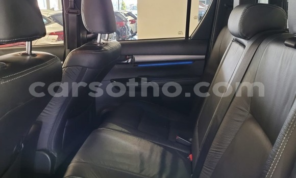 Sayi Na hannu Toyota Hilux Silver Mota in Maseru a Maseru Sayi Na hannu Toyota Hilux Silver Mota in Maseru a Maseru