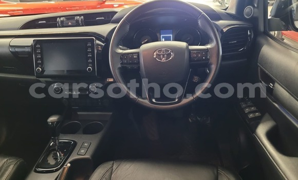 Sayi Na hannu Toyota Hilux Silver Mota in Maseru a Maseru Sayi Na hannu Toyota Hilux Silver Mota in Maseru a Maseru