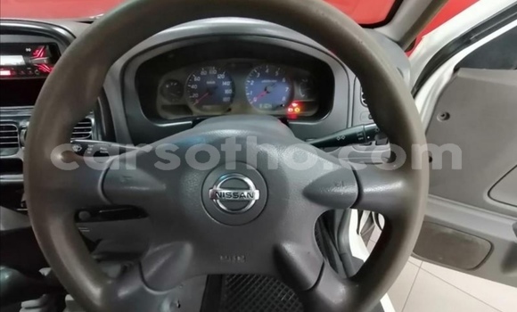 Sayi Na hannu Nissan Hardbody White Mota in Maputsoe a Leribe Sayi Na hannu Nissan Hardbody White Mota in Maputsoe a Leribe