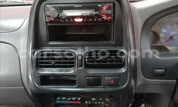 Sayi Na hannu Nissan Hardbody White Mota in Maputsoe a Leribe Sayi Na hannu Nissan Hardbody White Mota in Maputsoe a Leribe