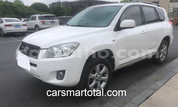 Buy Used Toyota RAV4 White Car in Peka in Leribe Buy Used Toyota RAV4 White Car in Peka in Leribe