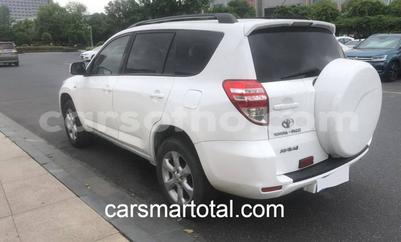 Buy Used Toyota RAV4 White Car in Peka in Leribe Buy Used Toyota RAV4 White Car in Peka in Leribe