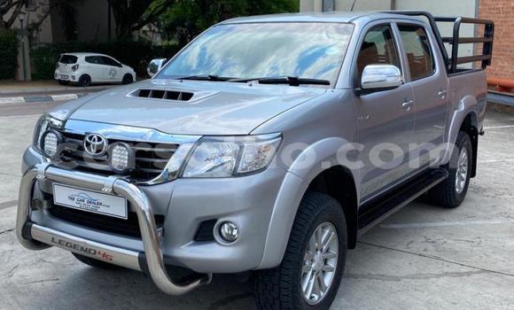 Buy Used Toyota Hilux Silver Car in Maseru in Maseru Buy Used Toyota Hilux Silver Car in Maseru in Maseru
