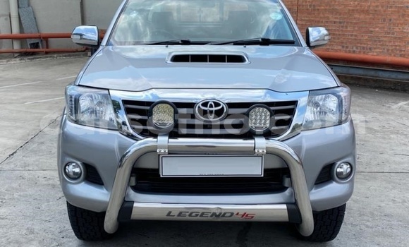 Buy Used Toyota Hilux Silver Car in Maseru in Maseru Buy Used Toyota Hilux Silver Car in Maseru in Maseru