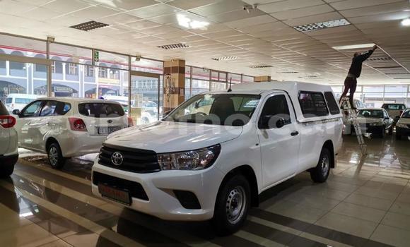Buy Used Toyota Hilux White Car in Maputsoe in Leribe Buy Used Toyota Hilux White Car in Maputsoe in Leribe
