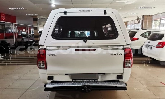 Buy Used Toyota Hilux White Car in Maputsoe in Leribe Buy Used Toyota Hilux White Car in Maputsoe in Leribe