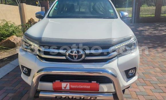 Buy Used Toyota Hilux White Car in Maseru in Maseru Buy Used Toyota Hilux White Car in Maseru in Maseru