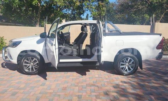 Buy Used Toyota Hilux White Car in Maseru in Maseru Buy Used Toyota Hilux White Car in Maseru in Maseru