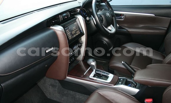 اشتري مستعمل Toyota Fortuner Black سيارة في Maseru في Maseru اشتري مستعمل Toyota Fortuner Black سيارة في Maseru في Maseru