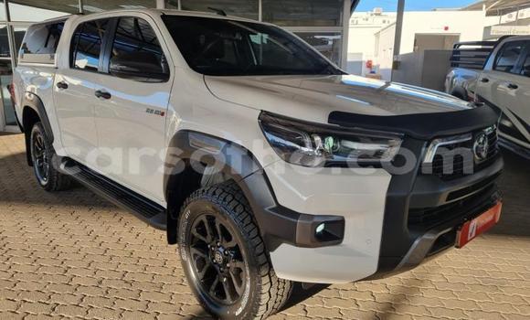 Buy Used Toyota Hilux White Car in Maseru in Maseru Buy Used Toyota Hilux White Car in Maseru in Maseru