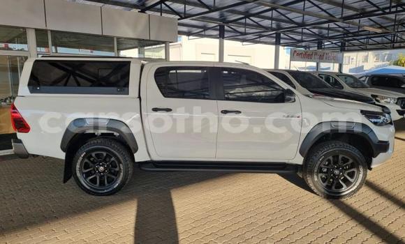 Buy Used Toyota Hilux White Car in Maseru in Maseru Buy Used Toyota Hilux White Car in Maseru in Maseru
