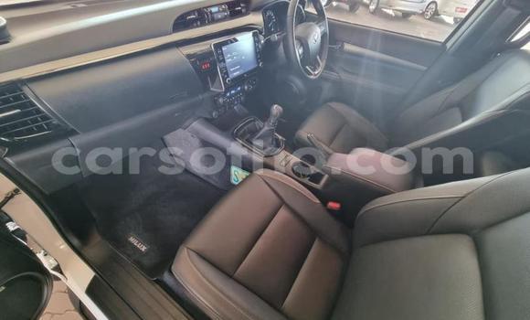 Buy Used Toyota Hilux White Car in Maseru in Maseru Buy Used Toyota Hilux White Car in Maseru in Maseru