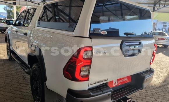 Buy Used Toyota Hilux White Car in Maseru in Maseru Buy Used Toyota Hilux White Car in Maseru in Maseru