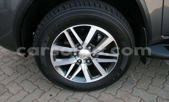 اشتري مستعمل Toyota Fortuner Black سيارة في Maseru في Maseru اشتري مستعمل Toyota Fortuner Black سيارة في Maseru في Maseru
