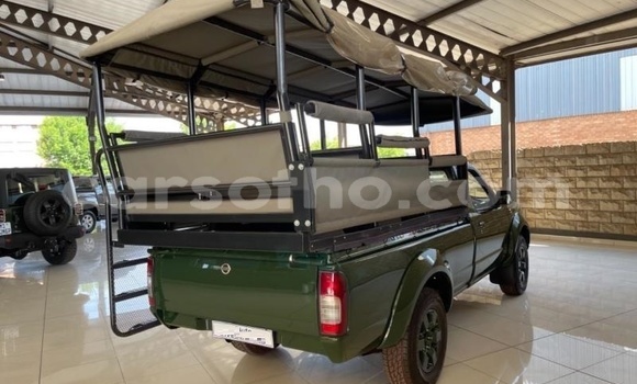 Buy Used Nissan NP 300 Green Car in Maseru in Maseru Buy Used Nissan NP 300 Green Car in Maseru in Maseru